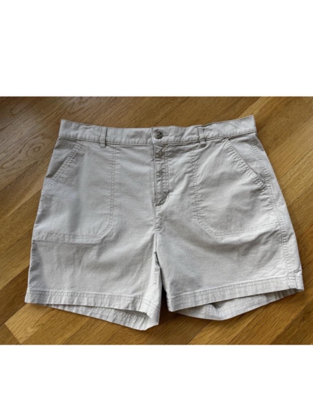 Eddie Bauer Shorts Womens Size 12 Khaki Beige RipStop Casual Hiking Outdoors